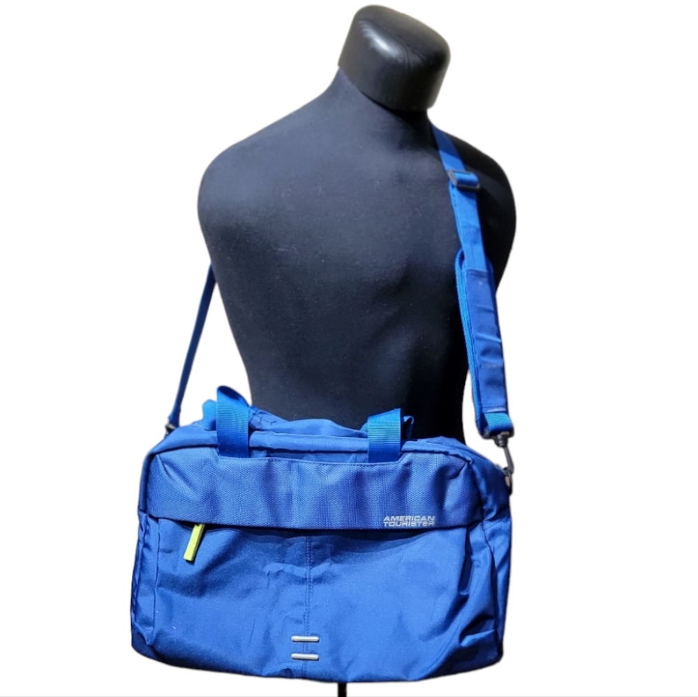American Tourister Blue Duffle/ Gym Bag